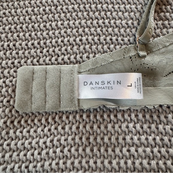 NWOT Danskin lace bralette, set of 3, size large - Picture 8 of 8